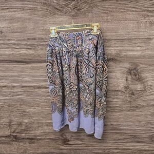 Avenue studio skirt